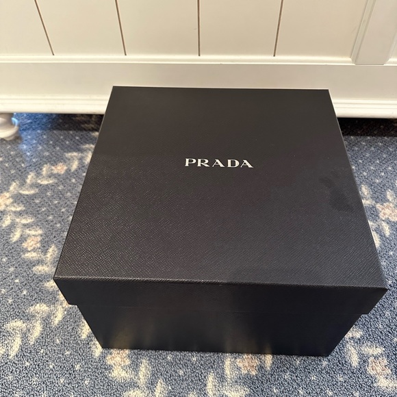 Prada Black Logo Nylon Bucket Hat in XS - Picture 10 of 14